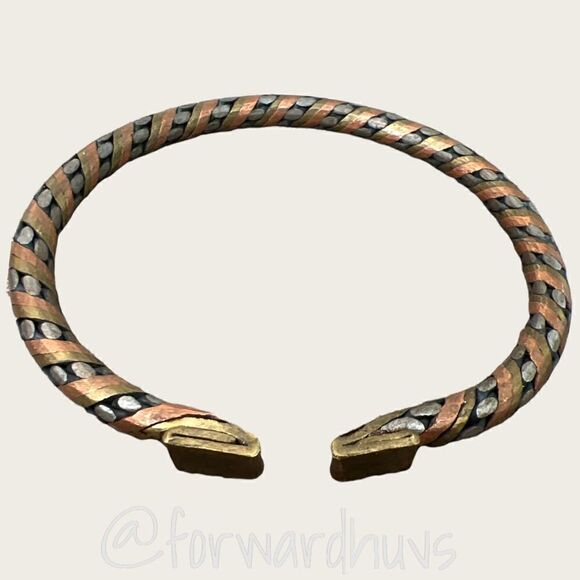 Men’s Tri-Colored Metal Bracelet - Picture 4 of 10